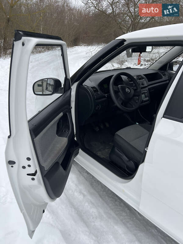 Хэтчбек Skoda Fabia 2013 в Ивано-Франковске фото 8 Хэтчбек Skoda Fabia 2013 в Ивано-Франковске