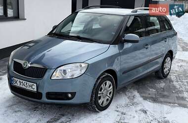 Універсал Skoda Fabia 2008 в Рівному