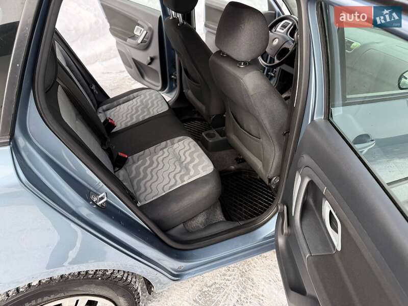 Универсал Skoda Fabia 2008 в Ровно фото 14 Универсал Skoda Fabia 2008 в Ровно