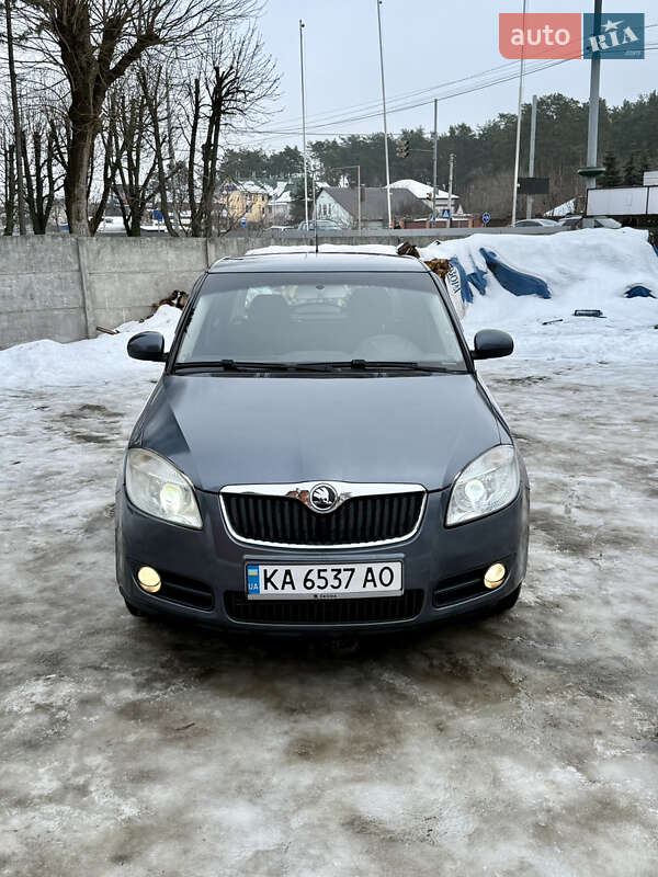 Хэтчбек Skoda Fabia 2007 в Киеве