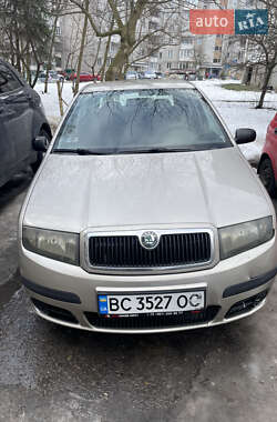 Седан Skoda Fabia 2004 в Львові