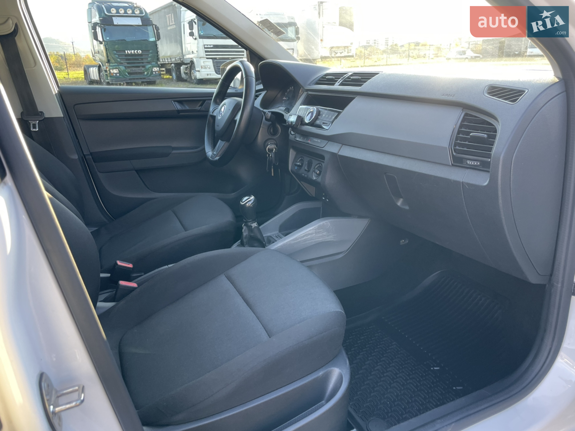 2015 Skoda Fabia - мініатюра 10