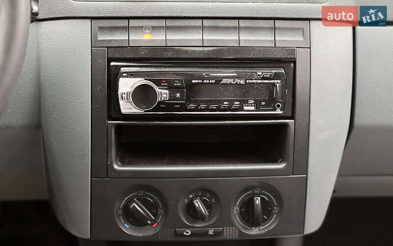 Хэтчбек Skoda Fabia 2002 в Львове