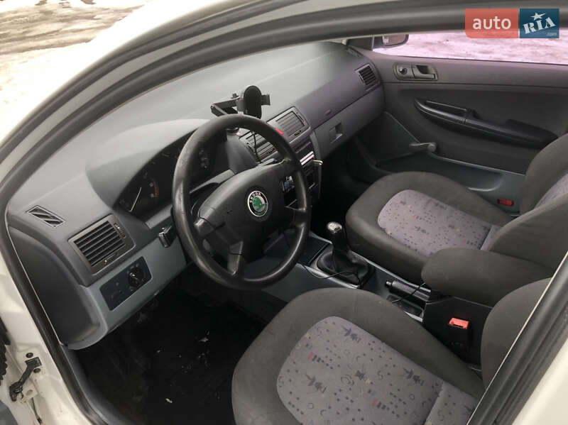 Хэтчбек Skoda Fabia 2003 в Самборе фото 22 Хэтчбек Skoda Fabia 2003 в Самборе