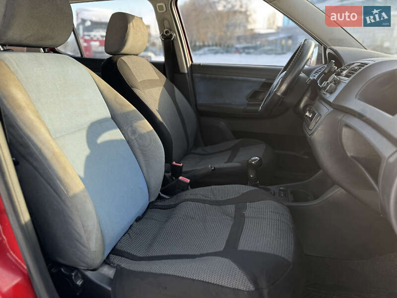 Хэтчбек Skoda Fabia 2008 в Киеве фото 8 Хэтчбек Skoda Fabia 2008 в Киеве