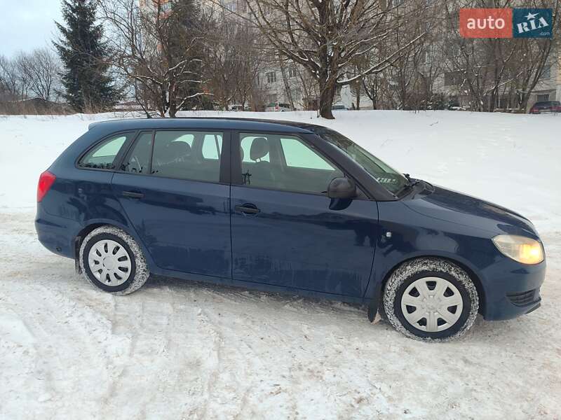 Універсал Skoda Fabia 2012 в Хмельницькому