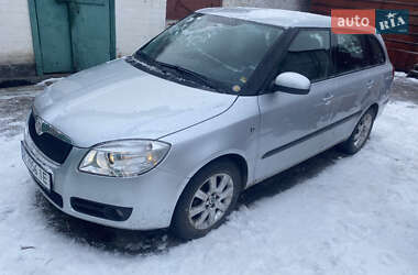 Универсал Skoda Fabia 2009 в Лозовой