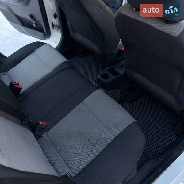 Хэтчбек Skoda Fabia 2012 в Киеве