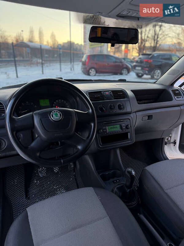 Хэтчбек Skoda Fabia 2012 в Киеве