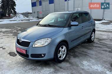 Хэтчбек Skoda Fabia 2009 в Черновцах