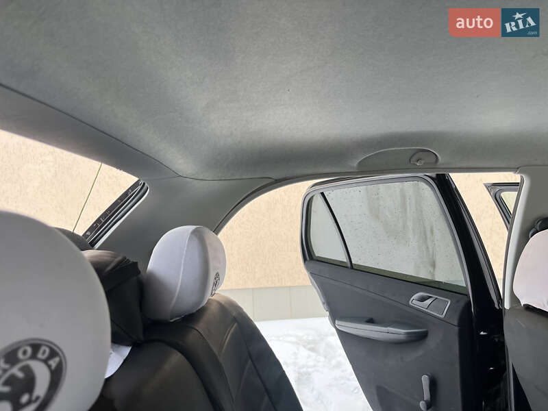 Хетчбек Skoda Fabia 2006 в Волочиську