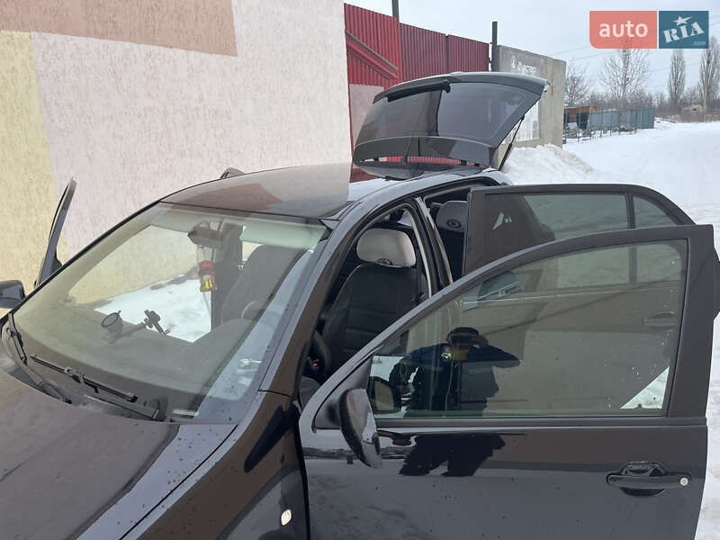 Хетчбек Skoda Fabia 2006 в Волочиську