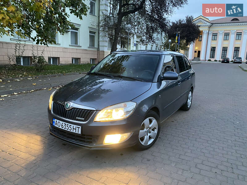 Универсал Skoda Fabia 2011 в Ужгороде
