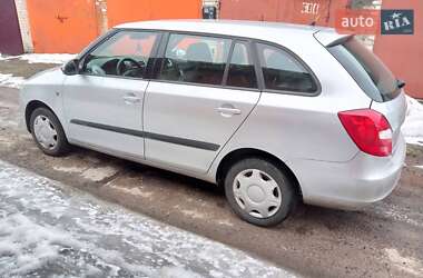 Универсал Skoda Fabia 2009 в Луцке