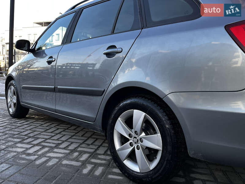 Хэтчбек Skoda Fabia 2013 в Львове