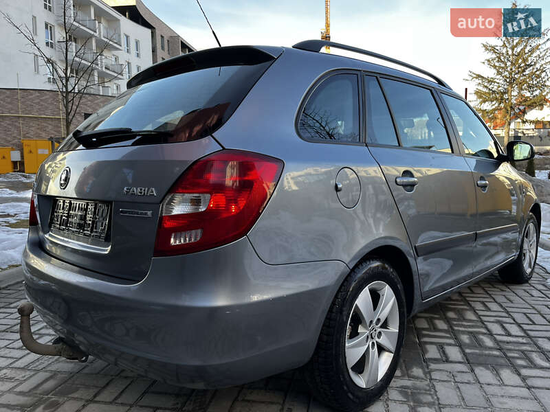 Хэтчбек Skoda Fabia 2013 в Львове