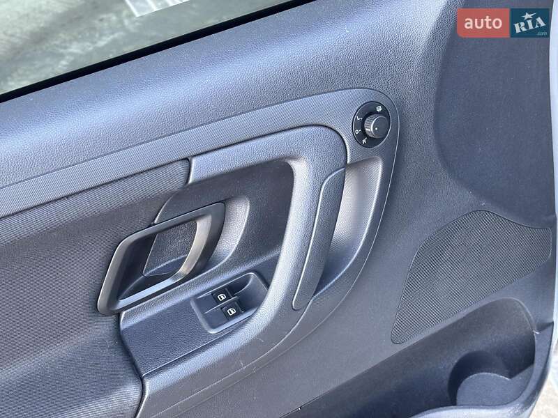 Хэтчбек Skoda Fabia 2011 в Львове