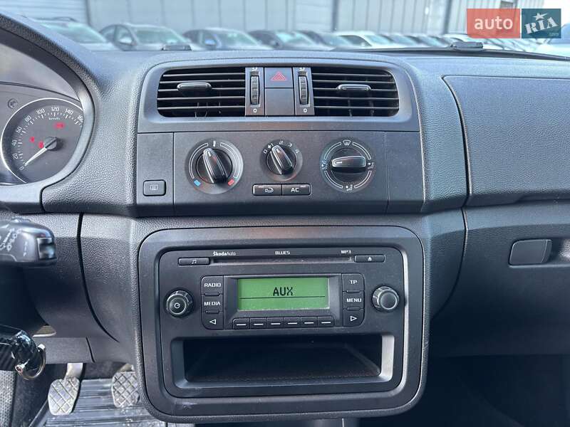 Хэтчбек Skoda Fabia 2011 в Львове