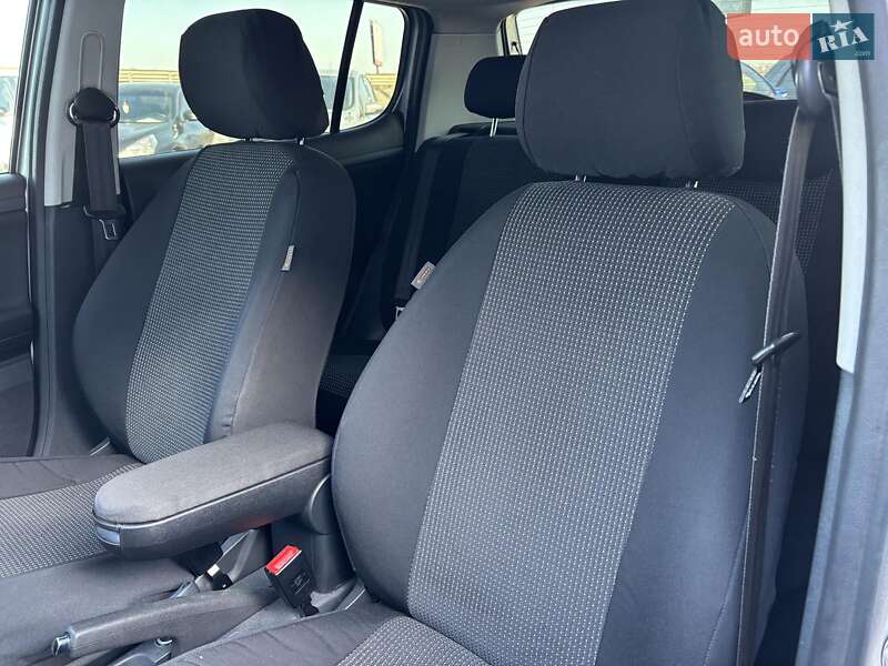 Хэтчбек Skoda Fabia 2011 в Львове