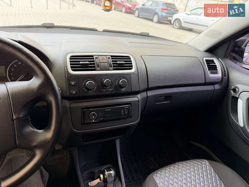 Хэтчбек Skoda Fabia 2008 в Одессе