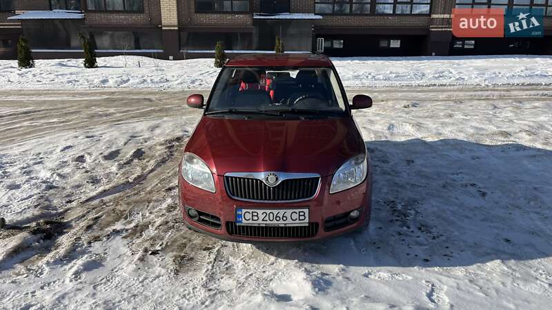 Хэтчбек Skoda Fabia 2008 в Чернигове
