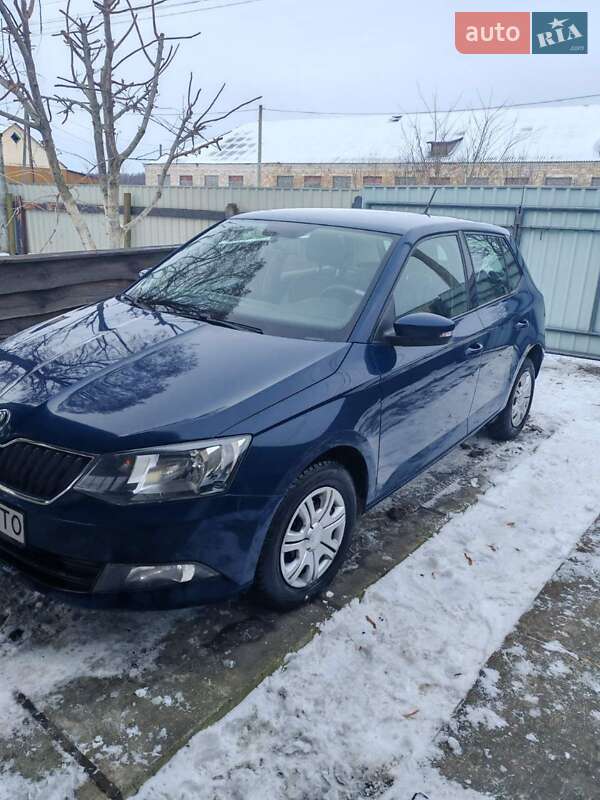 Хэтчбек Skoda Fabia 2017 в Киеве