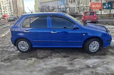 Хэтчбек Skoda Fabia 2006 в Киеве