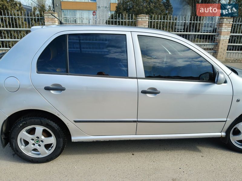 Хэтчбек Skoda Fabia 2002 в Черноморске