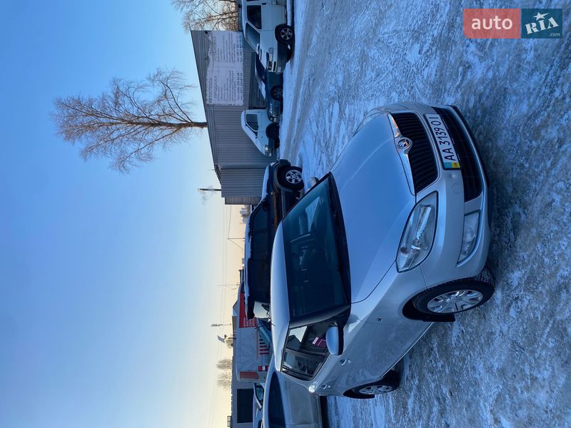 Хэтчбек Skoda Fabia 2014 в Киеве