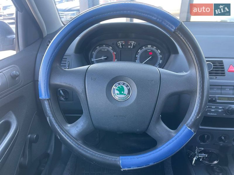 Хэтчбек Skoda Fabia 2006 в Киеве