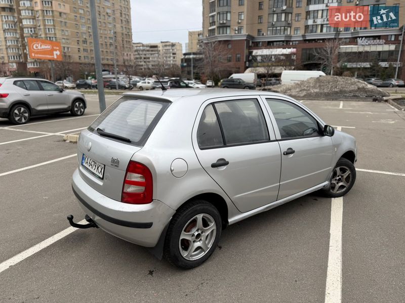 Хэтчбек Skoda Fabia 2002 в Киеве