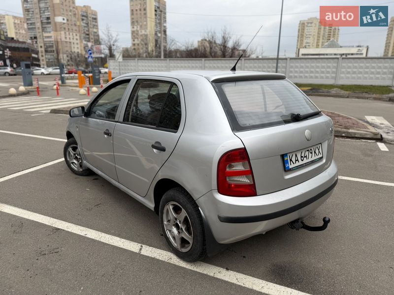 Хэтчбек Skoda Fabia 2002 в Киеве
