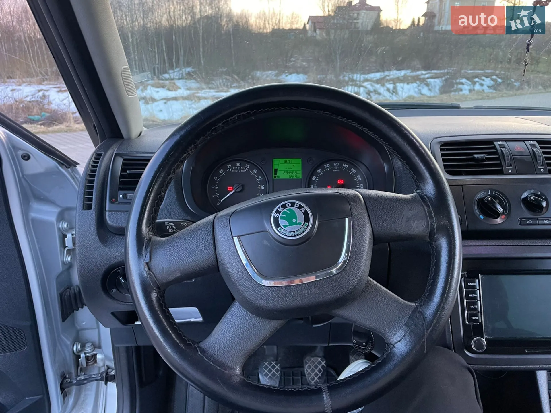 2011 Skoda Fabia - мініатюра 10