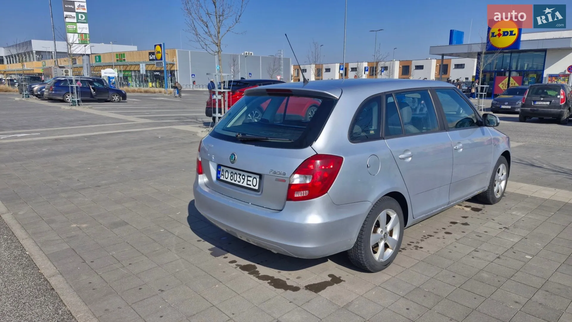 2011 Skoda Fabia - мініатюра 3