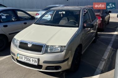 Хэтчбек Skoda Fabia 2005 в Киеве