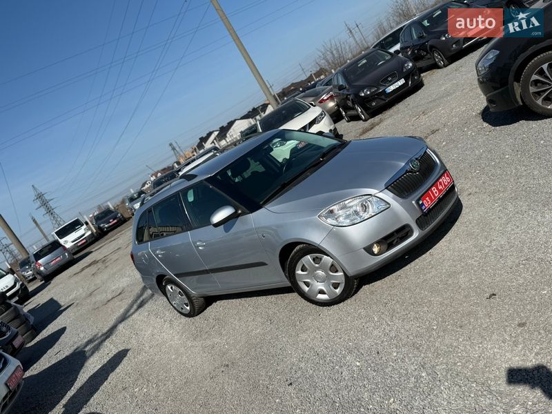 Универсал Skoda Fabia 2010 в Ровно
