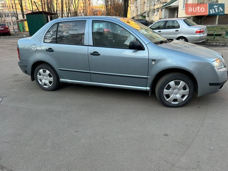 Седан Skoda Fabia 2002 в Броварах