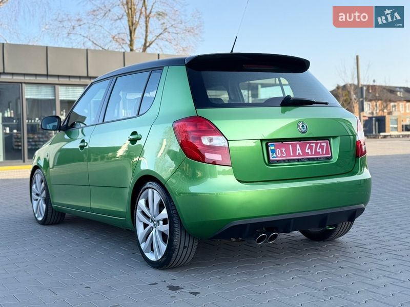Хэтчбек Skoda Fabia 2011 в Владимире