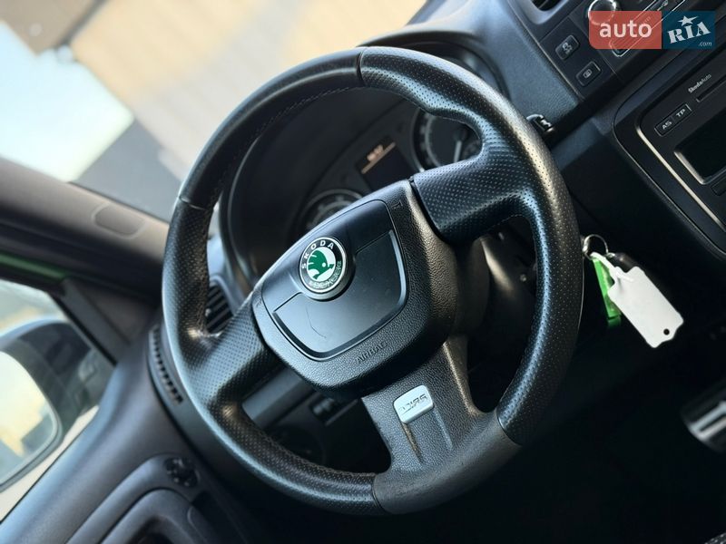 Хэтчбек Skoda Fabia 2011 в Владимире