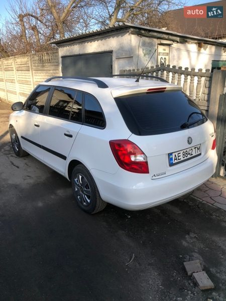 Универсал Skoda Fabia 2009 в Днепре