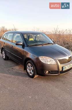 Універсал Skoda Fabia 2008 в Рівному