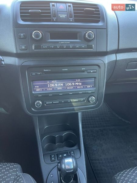 Хэтчбек Skoda Fabia 2011 в Луцке