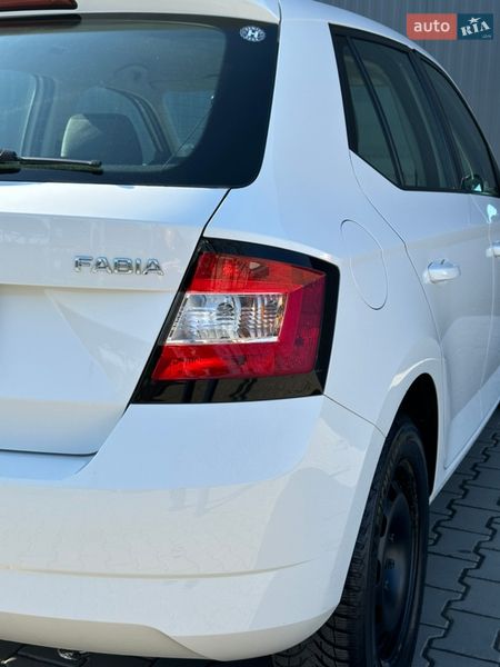 Хэтчбек Skoda Fabia 2015 в Мукачево