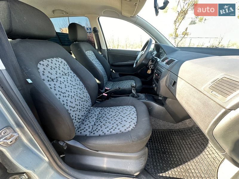 Хэтчбек Skoda Fabia 2006 в Киеве фото 27 Хэтчбек Skoda Fabia 2006 в Киеве