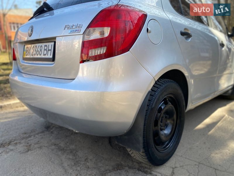 Хэтчбек Skoda Fabia 2008 в Ровно