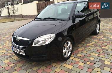 Хэтчбек Skoda Fabia 2009 в Харькове