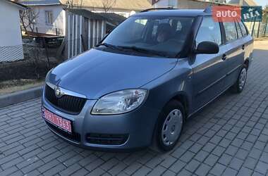 Универсал Skoda Fabia 2009 в Дубно