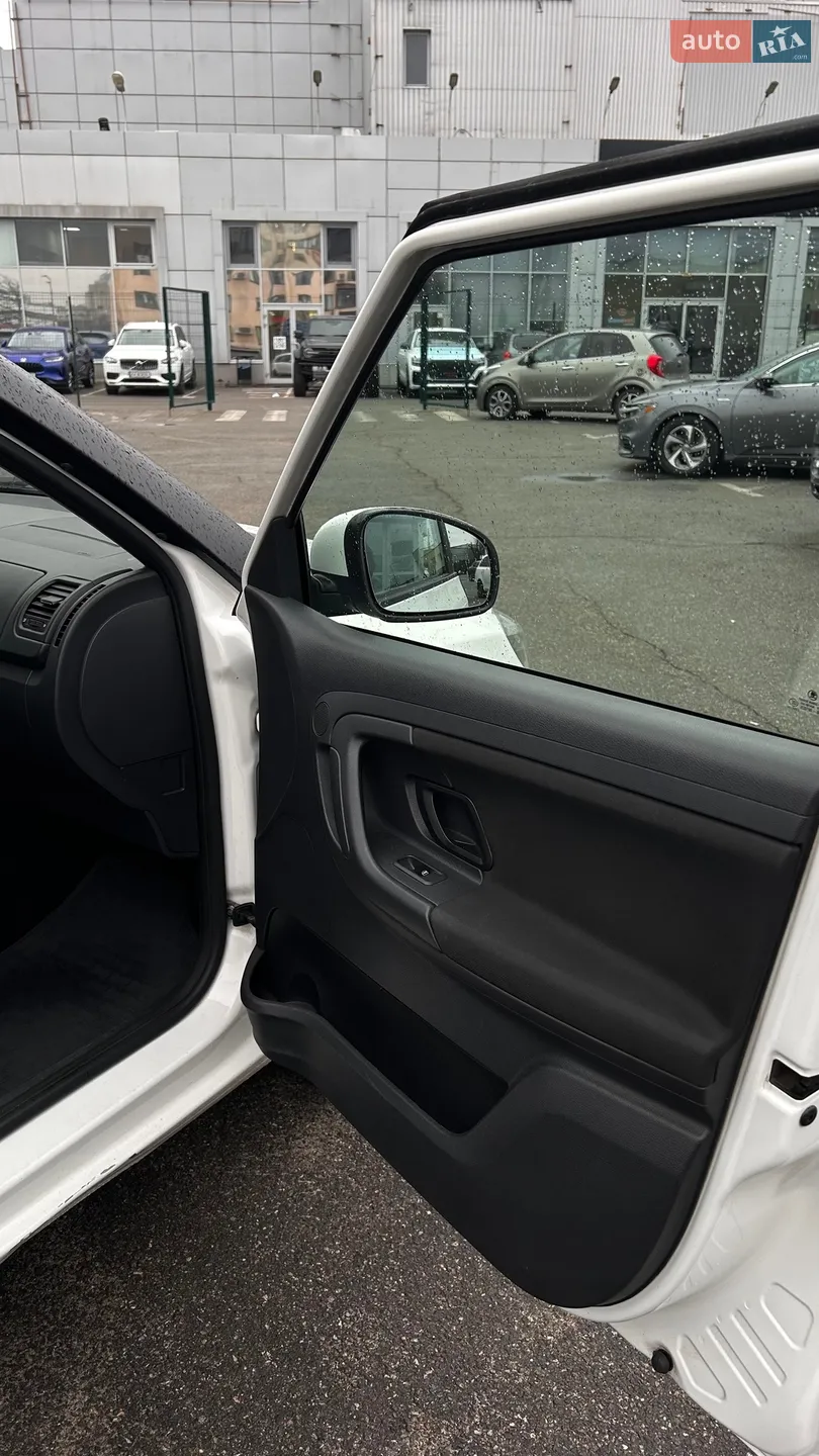 2012 Skoda Fabia - мініатюра 15