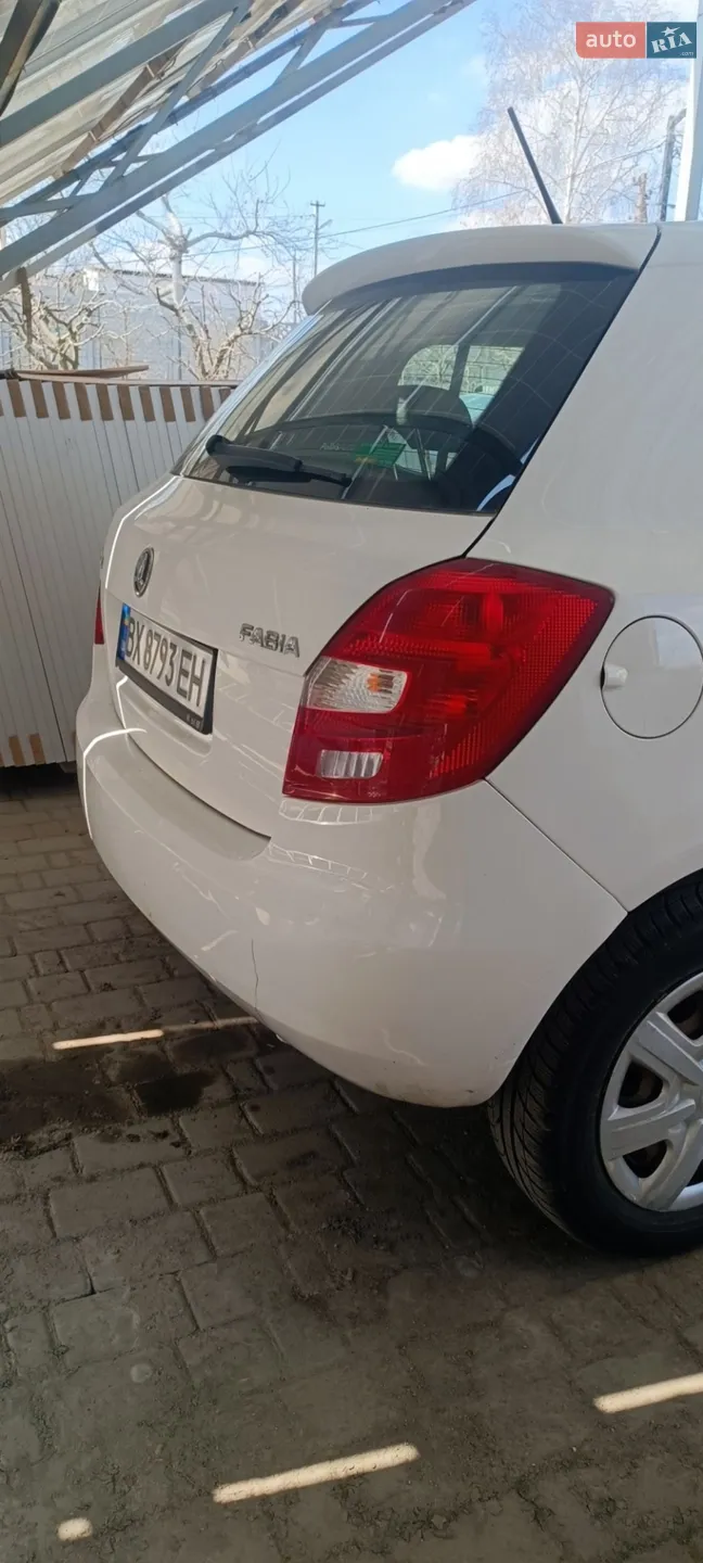 2014 Skoda Fabia - мініатюра 4