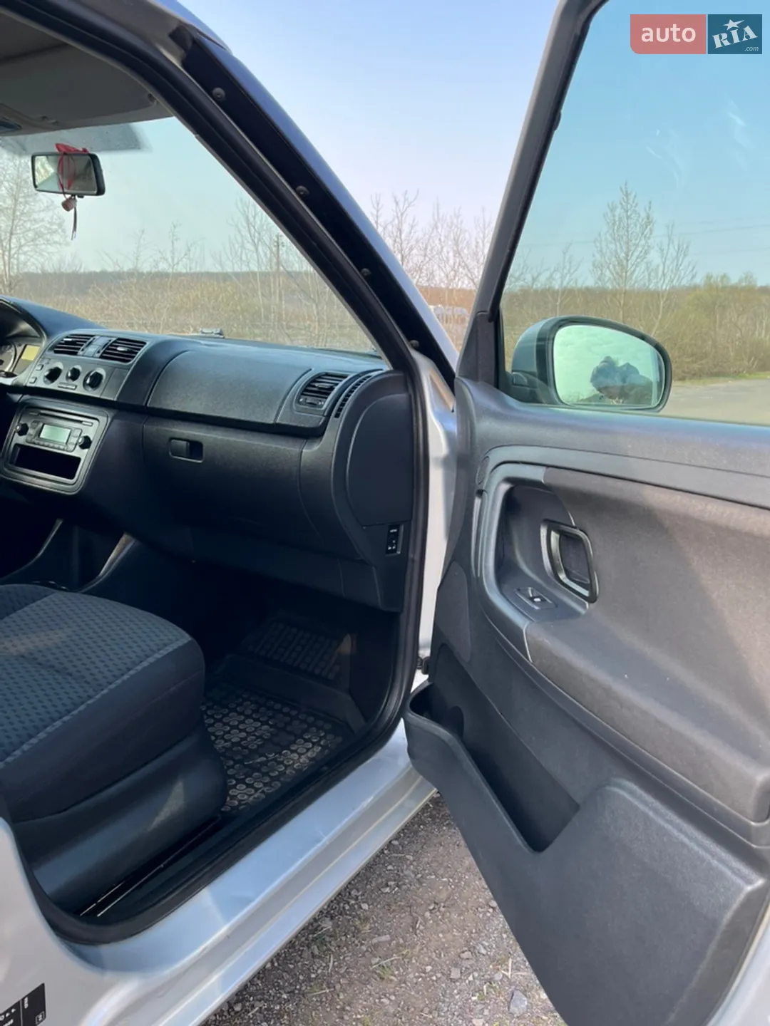 2010 Skoda Fabia - мініатюра 8
